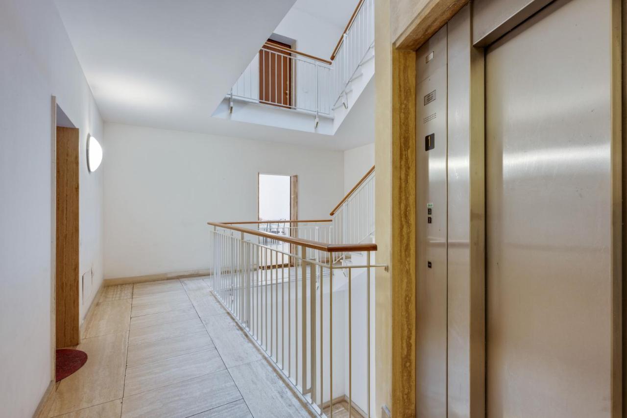 Il Broletto Apartment - Affitti Brevi Italia Лекко Экстерьер фото